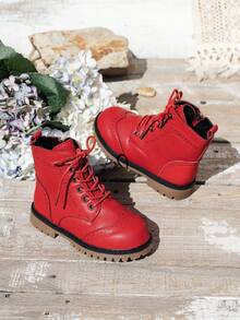 زوج من بوت الفتيات ذات الأربطة الناعمة والبطانة الحرارية، ذات أصابع مستديرة وسحاب، باللون الأحمر/البرتقالي/متعدد الألوان، مناسبة للارتداء اليومي والحفلات والمدرسة في فصلي الخريف والشتاء