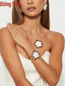 1 Set Vintage Elegant Clover Flower Jewelry Set, Versatile For Commute, Dating, Daily Wear, Party - Five-leaf Clover Necklace, Bracelet, and Earring Set - View 13