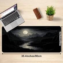 这款大型游戏鼠标垫采用紫色调的日式夜樱山水和宝塔图案，底部为防滑、可水洗的橡胶材质。这款超大尺寸的桌面垫非常适合用作办公配件、电脑装饰和桌面摆设。 - 黑色 - 查看 4