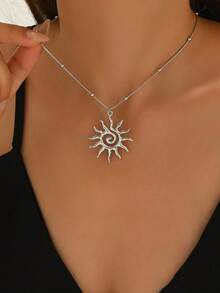 New Stainless Steel Necklace With Sun Pendant, Fashion Design, Delicate Luxury, High-Quality Jewelry, Suitable For Daily Wear - Yellow Gold - View 5
