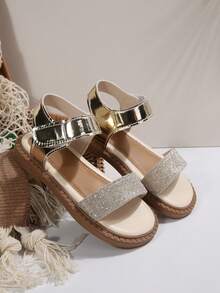 Giày sandal trẻ em mới 2025, Giày sandal da bóng phong cách Bohemian, Giày sandal đính đá lấp lánh thời trang, Giày sandal đi biển, Giày sandal đính sequin, Phù hợp cho bé gái từ 3-15 tuổi, Giày sandal đế bằng - Vàng - Xem 4