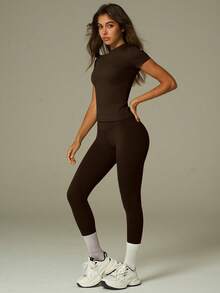 UONNOU Sporty Sculpting Loungewear Set | Stretchy Slim Fit Activewear - Coffee Brown - View 9