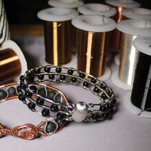 Beadsmith Alambre de cobre lacado de calibre 26 resistente al deslustre para hacer joyas, 34 yardas, 31.09 metros (color plateado) - Bronce antiguo - Ver 6