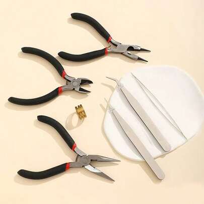 Conjunto de 7 peças de mini alicates para joias, alicates pequenos multifuncionais, kit de ferramentas para fabricação de joias DIY, incluindo alicate sem dentes, alicate comum, alicate de ponta redonda, abridor de argolas, agulhas para miçangas e um conjunto de pinças, adequado para reparos em joias, ferramentas para trabalhos com arame, itens essenciais para o lar.