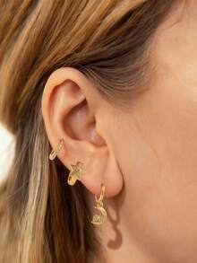 Conjunto de 6 brincos pendentes personalizados em cobre banhado a ouro 18K com zircônias cúbicas incrustadas, em formato de estrela, lua e sol. Perfeitos para uso diário e como presente para amigas em datas comemorativas e aniversários. - Ouro amarelo - Ver 9