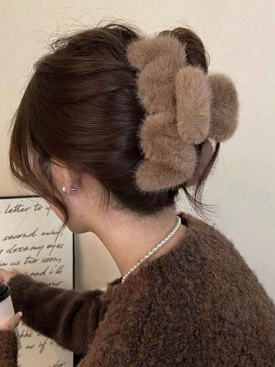 1pc Casual Versatile Solid Color Plush Hair Claw, Autumn/Winter Elegant Hair Clips Fashion Hair Clutch Winter Hair Accessories Summer Outfits,Travel,Birthday - Brown - View 1