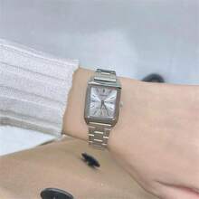 Casio 女士腕表，STANDARD系列经典复古方形腕表，石英机芯，不锈钢表带，日韩风格，银色表盘 - 銀色 - 查看 5