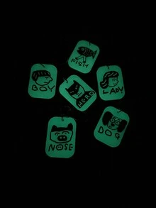 亚克力钥匙扣吊坠，夜光设计，艺术风格，送朋友的礼物 - 彩色 - 查看 2