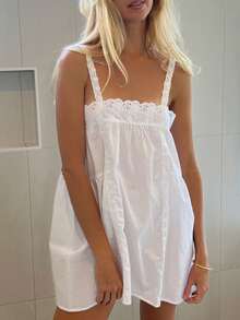 Elevate Your Wardrobe With Our Chic White, Pink, And Black Dresses In Sizes S, M, And L - 白色 - 查看 2