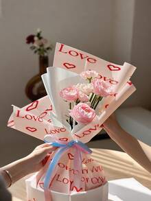 20张粉色心形图案防水鲜花包装纸，22.4 x 22.4英寸，适用于婚礼、生日、情人节礼物、DIY工艺品包装和花卉用品 - 彩色 - 查看 4