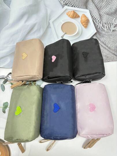A Cute Heart-Shaped Makeup Bag, Large-Capacity Storage Bag, Lipstick Bag, Jewellery Bag, Coin Purse, Mum's Bag, Digital Bag, Portable Lightweight Bag, Simple And Delicate Travel Clutch, With Multifunctional Internal Compartment Design To Keep Cosmetics Organised, Ideal For Light Travel And Easy Storage. Perfect Gift For Christmas, Valentine's Day, Mother's Day, Or A Birthday.