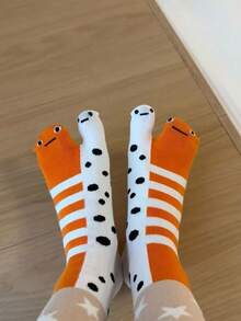 5 أزواج من جوارب للأزواج ذات موضوع حوض السمك المرح، جوارب متوسطة الطول منفصلة الأصابع بتصاميم مختلفة وطريفة، جوارب منفصلة الأصابع مضحكة، جوارب سمكة الأنقليس، جوارب ناعمة ومقاومة للروائح وقابلة للتنفس، جوارب كاحل مبتكرة، جوارب كرتونية للرجال والنساء، جوارب للأزواج بتصاميم سمكة الأنقليس المجردة مع عيون وزعانف تعبيرية