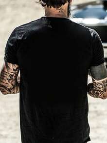 男士 V 领短袖字母印花休闲 T 恤 - 黑色 - 查看 2