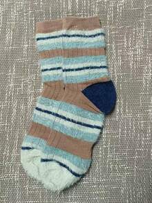 1 Pair Women's Autumn/Winter Fashionable Colorblock Fuzzy Striped Socks, Retro Cute Colorful Mid-Calf Crew Socks