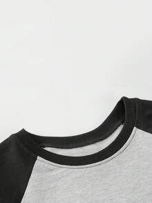 Kaos Wanita Katun Murni Y2K Warna Hitam & Abu-abu Blok Warna Lengan Raglan Motif Kucing Huruf Minimalis Lapisan Dasar Longgar Serbaguna untuk Rumah Sehari-hari, Jalanan, dan Perjalanan Komuter Kerah Bulat Bergaris Unisex untuk Pelajar - Abu-abu gelap - View 5
