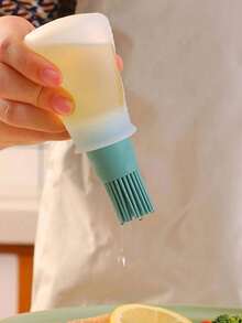 1pc Random Color Silicone Oil Brush Bottle, Baking Tool, Air Fryer Pancake Steak Grill Brush, Heat Resistant Silicone Brush