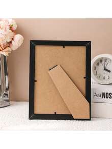 一套木质相框，适用于10x15厘米照片，带背板，可选白色、黑色、原木色，适用于海报、文凭、证书、文件等，可摆放在桌面或墙上，是家居、卧室、房间装饰的理想之选，也适用于情人节、婚礼、婚纱照、照片保存等场合。 - 彩色 - 查看 6