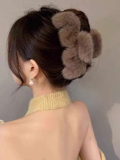 1pc Casual Versatile Solid Color Plush Hair Claw Clip, Suitable For Autumn/Winter Summer Hair Accessories Beach Vacay Hair Clips