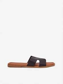 Élégantes et confortables sandales plates d'été pour femmes  synthétique avec découpes, modèle Salyra noir et marron - Noir - Voir 6