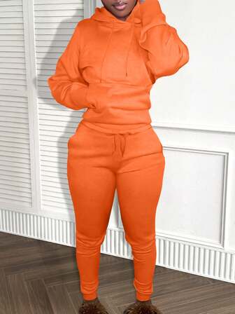 LovelyWholesale 女士连帽领长袖口袋纯色休闲日常穿着秋冬上衣和裤子套装