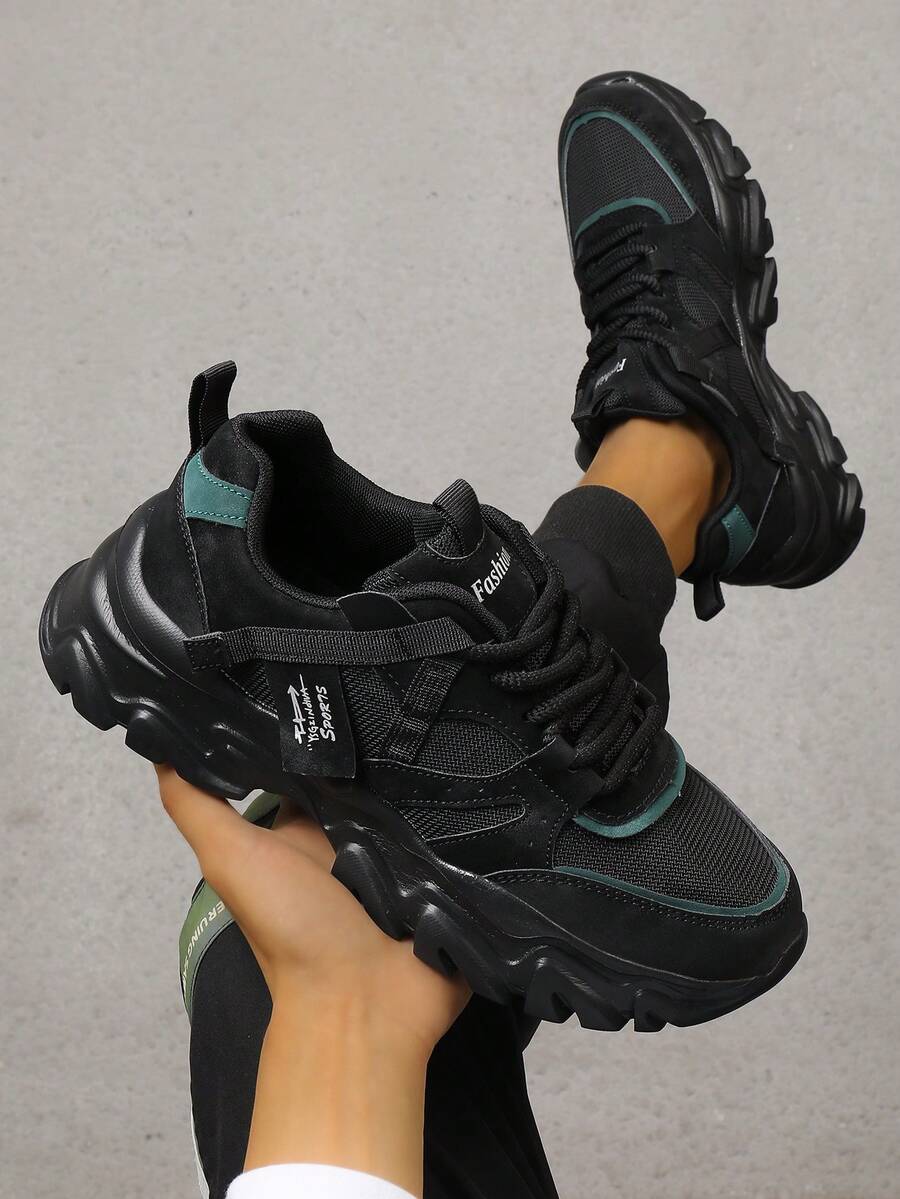 2025 New Breathable Lightweight Hiking Shoes, Non-Slip, Letter Print, Fashionable Men's Casual Sports Shoes