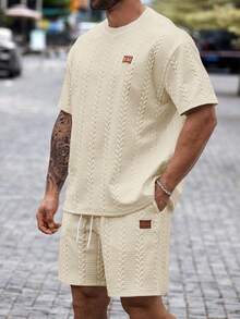 Men's Short-Sleeved Suit With Solid-Color Jacquard Texture, Crew Neck Shirt + Shorts With Pockets And Patches, Suitable For Vacation And Leisure Outings, Spring And Summer Wear, A Great Gift For Family And Friends. - 米色 - 查看 8