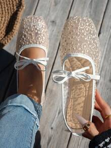 Pequeñas flores doradas de cabeza cuadrada