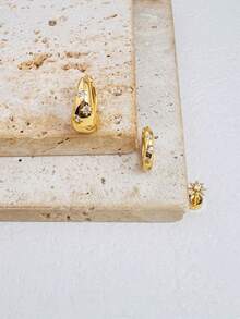 Bộ 3 bông tai hình bầu dục, mạ vàng 14k, ít gây dị ứng, thiết kế hình ngôi sao đính đá Cubic Zirconia, bộ bông tai thanh lịch, thích hợp để đeo nhiều lớp, đeo hàng ngày, phối cùng trang phục ngày lễ, làm quà tặng trang sức, chỉ bán theo bộ. - Bộ 3 khuyên tai - Xem 5
