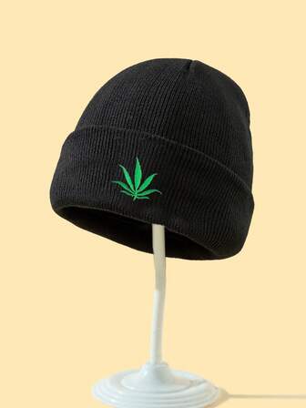 Men's Embroidered Maple Leaf Knit Beanie, Suitable For Daily Wear In Winter