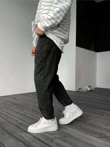 Vaqueros lisos informales para hombre con diseño de pierna cónica.(Las tallas son pequeñas; recomendamos pedir una o dos tallas más grandes). - Negro - Ver 3