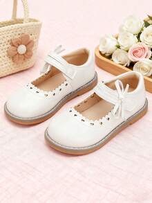A Pair Of White Shoes With Bow - Leather Shoes,Oxford Shoes,Loafer Shoes,Flat Shoes Kids Shoes,Shoes,Girls Shoes,Girl Shoes,Zapatos De Niña,Toddler Girl Shoes,Kid Shoes,Zapatos Para Niñas,Shoes For Girls,Zapatos De Niño,Zapatos,Zapatos Para Niña,Kids,Shoes Kids,Zapatos De Niñas,Zapatos Para Niños,Little Girl Shoes,Zapatos Niña,Zapatos De Niños,Girls Dress Shoes,Girls,Flats,Zapatos Niñas,Toddler Girl,Shoes Girls,Loafers For Toddler & Little Girls & Little Boys | Ideal For School Day,Field Trip,After-School Playdate,Birthday Party,Family Brunch,Picnic,Church Service,Holiday Gathering,Art Class,Library Visit,Park Stroll,Weddings,Outings,Special Occasions,Christmas,New Year Celebrations - 5323白色 - 查看 2