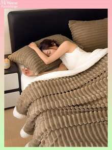 1 Stück super weiche & flauschige Decke, in mehreren Farben erhältlich, minimalistisch & modisch für Zuhause, geeignet für Schlafzimmer, Jungen/Mädchen Studentenwohnheim, Sofa Nickerchen, Wintersaison, multifunktionale Decke & Büro Nickerchen Decke, perfektes Valentinstags Geschenk, maschinenwaschbar