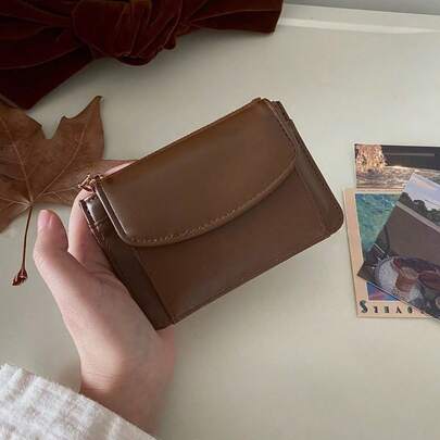 1个韩版纯色女士钱包，时尚高端拉链零钱包多卡位卡包，适合女性、年轻职业女性和上班族，非常适合旅行、通勤和户外活动。