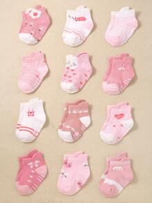 Bộ 24/12/5/1 đôi tất chống trượt ngẫu nhiên cho bé gái với họa tiết nơ và trái tim dệt jacquard. Những đôi tất đáng yêu này phù hợp cho bé gái mặc hàng ngày và các dịp dự tiệc, cũng có thể dùng làm tất đi sàn cho trẻ sơ sinh, và tất chống trượt màu hồng cho trẻ sơ sinh. - Nhiều màu - Xem 3