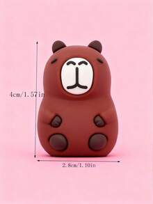 2个可爱卡比巴尔造型手动削笔器，颜色和款式随机。卡通设计，适合学校和办公室使用，可用于削铅笔和化妆刷。小巧便携，也可作为桌面削笔器使用。