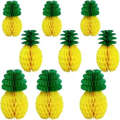 鲜艳的菠萝形蜂窝球派对装饰 - 这些明亮的黄色和绿色菠萝装饰品由耐用、轻便的蜂窝纸制成，可以轻松展开和悬挂，无需复杂的布置即可立即展现节日气氛。