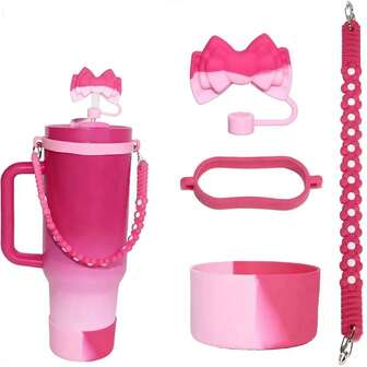 4-delat tillbehörsset designat för 90-110 ml muggar, hjärtformat silikonlock med rosett, handtag med krysantemum. Användbart sugrörslock med stor diameter på 10 mm, muggtillbehör. Kompatibelt med Back To School/Strand-must-haves.