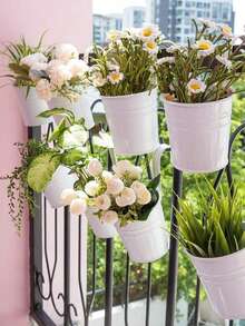 14 لون من أصص الزهور المصنوعة من الحديد المطاوع، مزودة بخطاطيف قوسية للتعليق على الشرفات والأسوار والنوافذ لديكور المنزل والحديقة، السلة لها سعة متوسطة مناسبة لزراعة النباتات الصغيرة - متعدد الألوان - مشاهدة 4