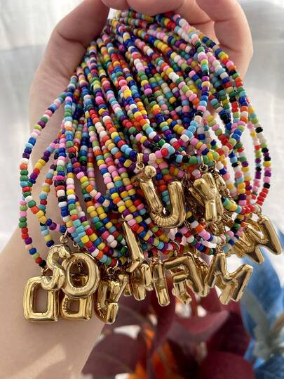 1 pieza Collar con cuentas de acero de titanio con 26 letras, estilo bohemio elegante y sofisticado, adecuado para mujeres, hermanas, parejas, regalo de joyería perfecto para el Día de San Valentín, citas casuales, fiestas, vacaciones y talla grande