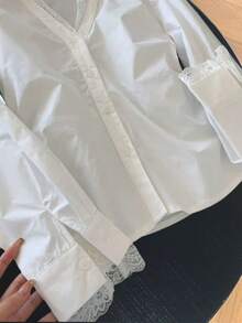 1件女士时尚白色衬衫，高品质衬衫，适合圣诞节装扮、返校派对、春夏约会、感恩节等场合。 - 白色 - 查看 7