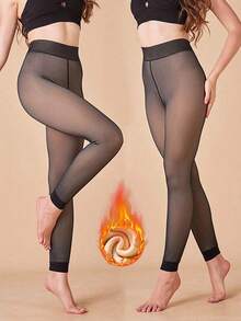 Negro (mostrando los tobillos)