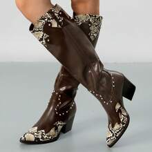 WEIDE Botas para mujer estilo vaquero con punta afilada, detalle imitación piel de serpiente, forro textil y cremallera lateral – Botas de moda retro con tacón medio y suela antideslizante - Marrón - Ver 10