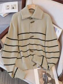 时尚条纹翻领针织开衫女款，宽松牛角扣外套，韩版柔软风格小众设计，显瘦百搭上衣 - 卡其色 - 查看 1