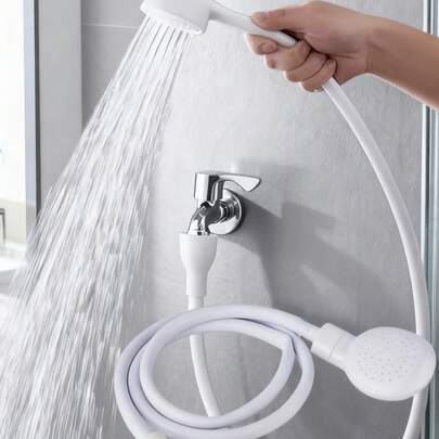 Vòi xịt bồn rửa cầm tay di động dễ lắp đặt - Vòi xịt bồn rửa màu trắng đa năng, linh hoạt - Đầu xịt rửa vòi nước cầm tay bằng nhựa - Vòi xịt áp lực cao, chống rò rỉ với thiết kế kẹp - Dễ dàng vệ sinh và lắp đặt - Lý tưởng cho phòng tắm, nhà bếp, tắm cho thú cưng, tưới cây và rửa xe - Phụ kiện thiết yếu cho phòng tắm hiện đại và xe RV ngoài trời - Dụng cụ kết nối nhanh để gội đầu trong nhà/ngoài trời và tắm cho thú cưng - Lựa chọn lý tưởng cho quà tặng ngày lễ