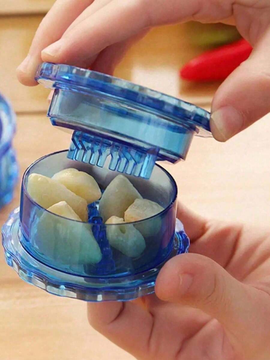 1pc Portable Small-Sized Transparent Blue Plastic Garlic Chopper, Multi-Functional Kitchen Gadget With Built-In Grinder, Durable Food Prep Tool, Easy-To-Clean Vegetable Mincer, Compact Storage Container, Reusable Cooking Accessory, Efficient Garlic Crusher, Ideal For Christmas Decorations, New Year Daily Cooking & Holiday Meal Prep Scenes
