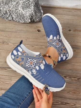 Women's Knitted Sneakers, Soft Sole Breathable Mesh Deodorizing Lightweight Low-Top Casual Fashion Hollow Sports Shoes, Women's Casual Shoes, Breathable Fabric Athletic Shoes, Soft Sole Comfortable Hollow Mesh Shoes, Low-Top All Season Shoes, Suitable For Outdoor, Sports, Daily Wear, Suitable For All Seasons, Knitted Fabric Sock Shoes