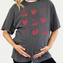 "Growing Something Sweet", Coquette Cherries, Pregnancy Reveal, "Growing A Little Human", Gift For Expectant Mother, Maternity T-Shirt, Comfortable Women's T-Shirts, 180g 100% Cotton - 黑色 001 - 查看 2