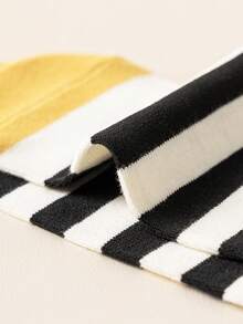 Disney 4 Pairs Cute 3d Hand-Holding Socks Mickey And Mickey Children's Christmas Knee-High Socks, A Fashionable Children's High Sock Party, A High-Quality Gift. School Is Back In Session, Fun And Fashionable Little Fans, Family Party Christmas Gift Hand-Holding Socks