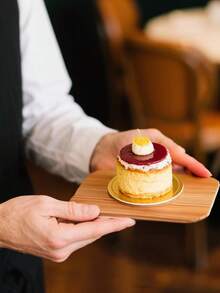 20/50/100个圆形慕斯甜点金色纸托盘，3.1英寸迷你蛋糕底托，防油蛋糕纸底座，一次性纸杯蛋糕衬垫，易握手柄，烘焙甜点纸托盘设计，适用于纸杯蛋糕、婚礼生日派对、甜点展示、下午茶派对、节日庆典 - 彩色 - 查看 7