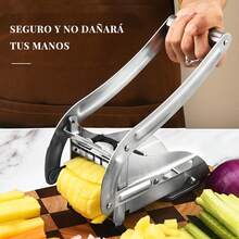 Cortador manual de verduras de acero inoxidable con cuatro cuchillas intercambiables para un corte uniforme. Apto para patatas, zanahorias, pepinos y calabacines. Una herramienta eficaz para la preparación de alimentos que se mantiene estable y antideslizante. - Plateado - Ver 7